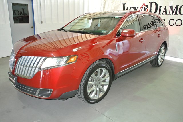 Lincoln MKT 2010 photo 4