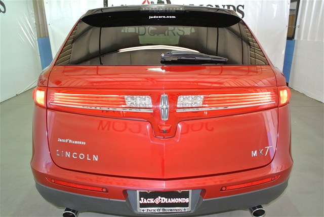 Lincoln MKT 2010 photo 5