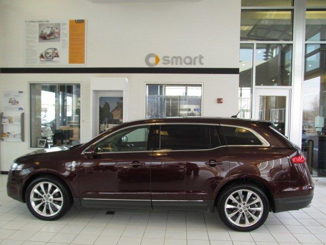 Lincoln MKT 2010 photo 3