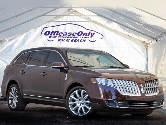 Lincoln MKT 2010 photo 4