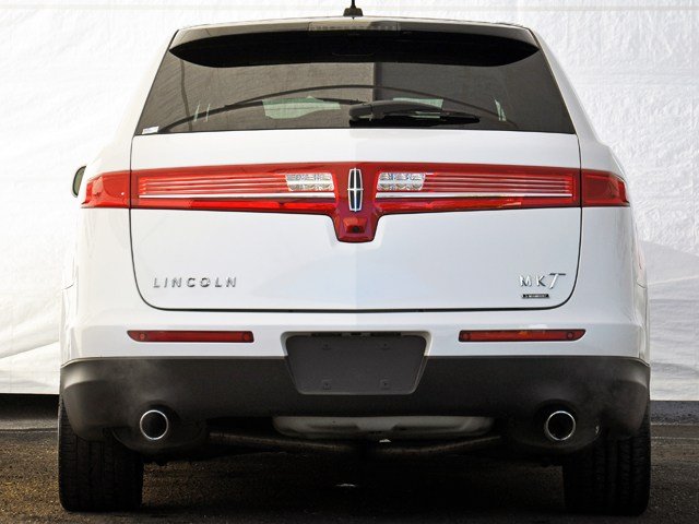 Lincoln MKT 2010 photo 4