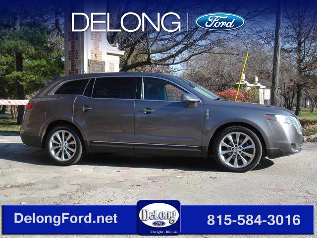 Lincoln MKT 2010 photo 1