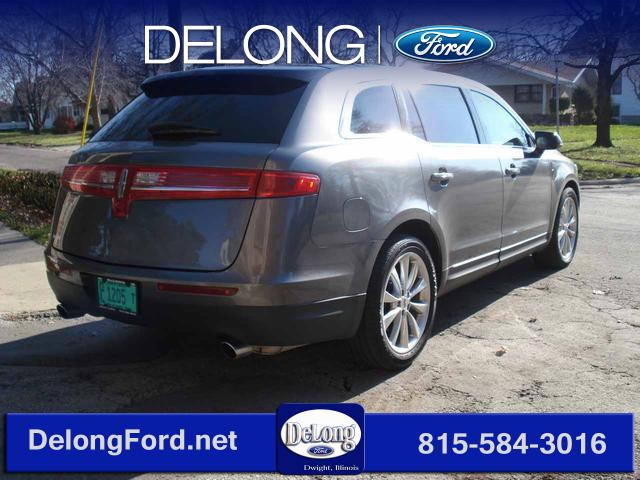 Lincoln MKT 2010 photo 5