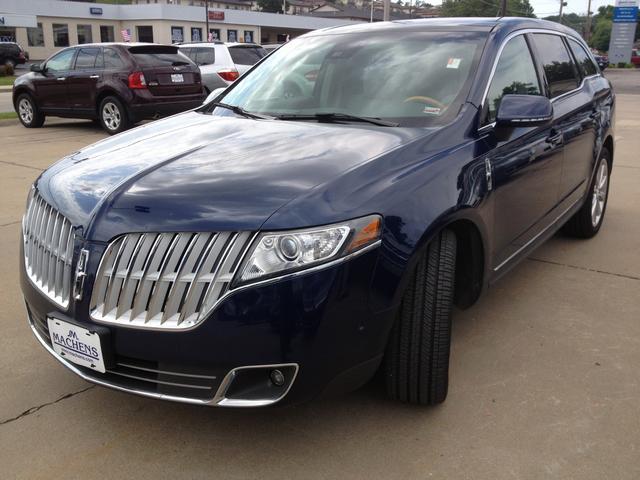 Lincoln MKT 2012 photo 3