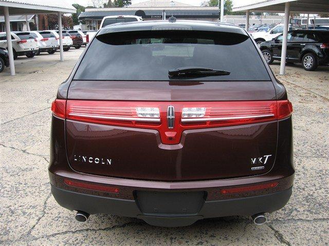 Lincoln MKT 2012 photo 1