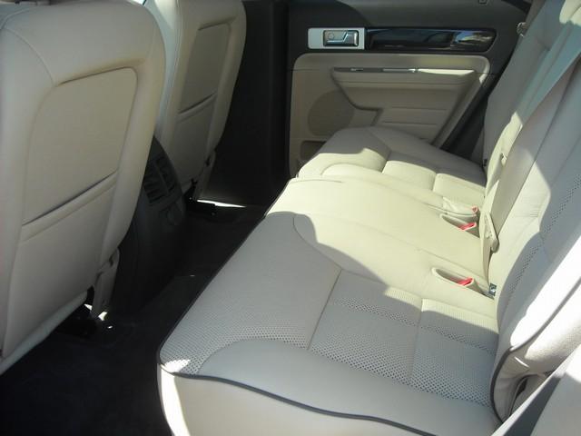 Lincoln MKX 2010 photo 3