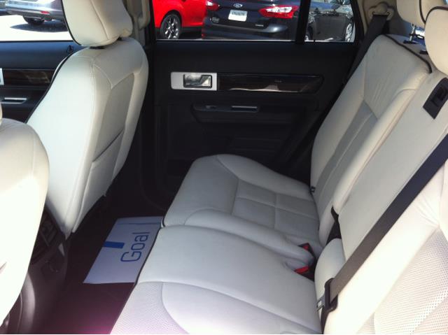 Lincoln MKX 2010 photo 10