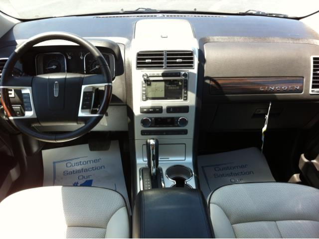 Lincoln MKX 2010 photo 12