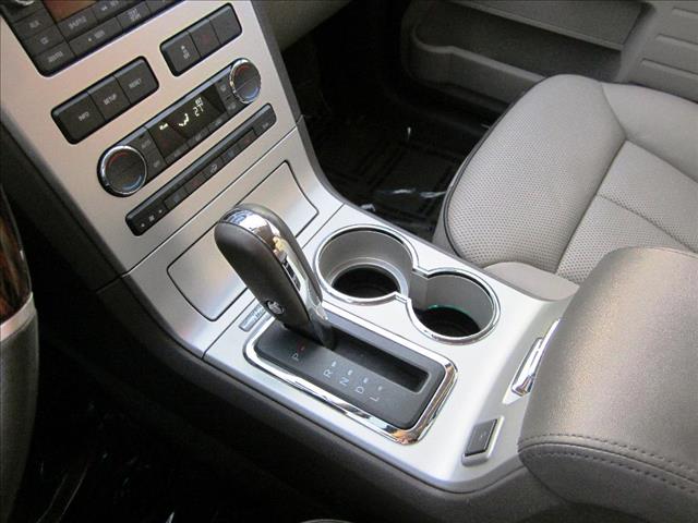 Lincoln MKX 2010 photo 9