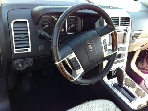 Lincoln MKX 2010 photo 18