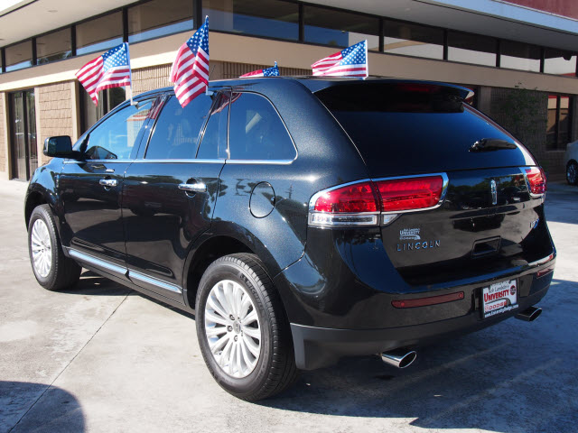 Lincoln MKX 2011 photo 3