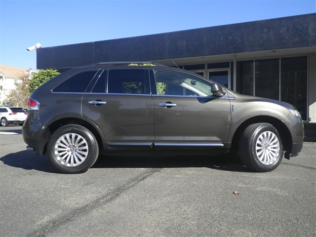 Lincoln MKX 2011 photo 2