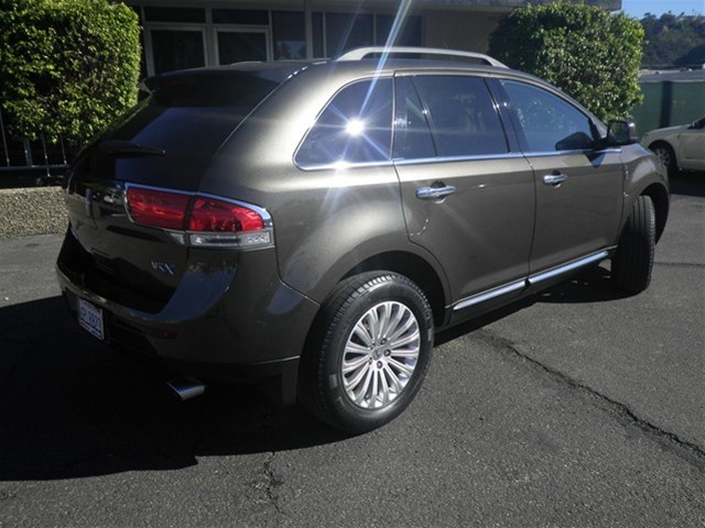 Lincoln MKX 2011 photo 3