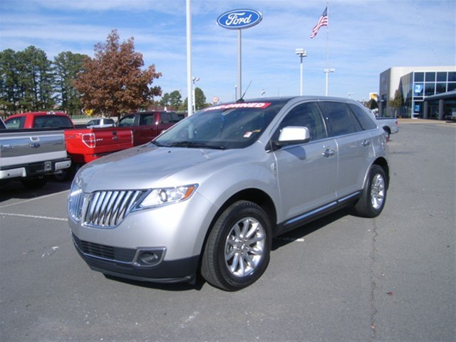 Lincoln MKX 2011 photo 1