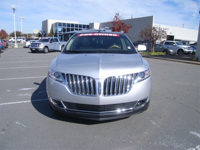 Lincoln MKX 2011 photo 2