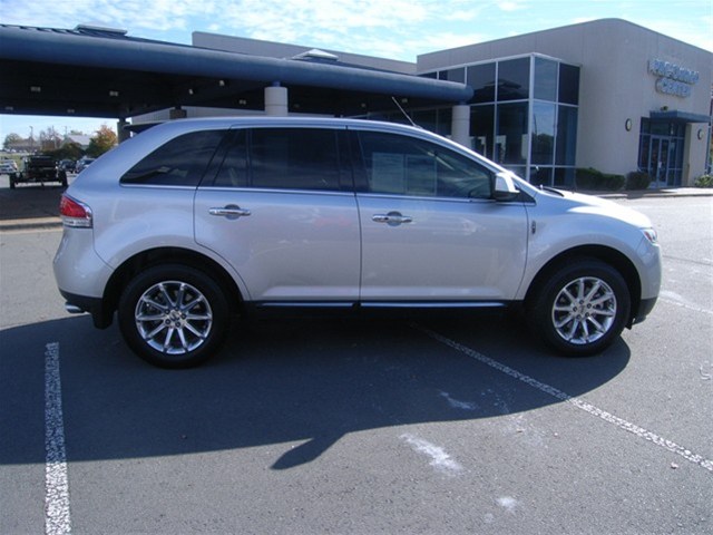 Lincoln MKX 2011 photo 4