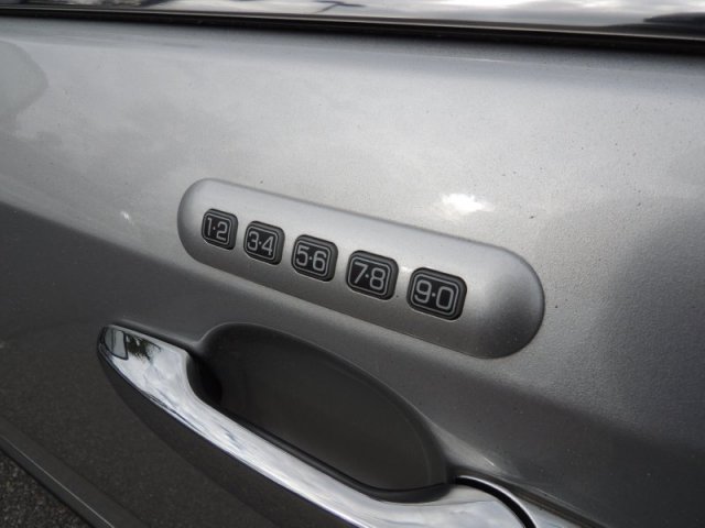 Lincoln MKX 2011 photo 2