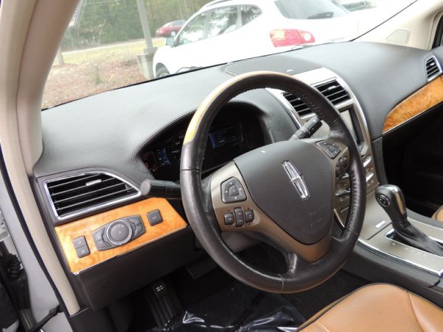 Lincoln MKX 2011 photo 3