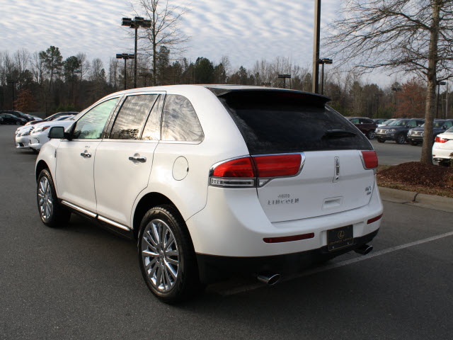 Lincoln MKX 2011 photo 4