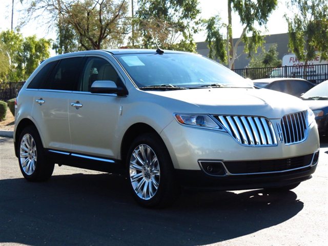 Lincoln MKX 2011 photo 2