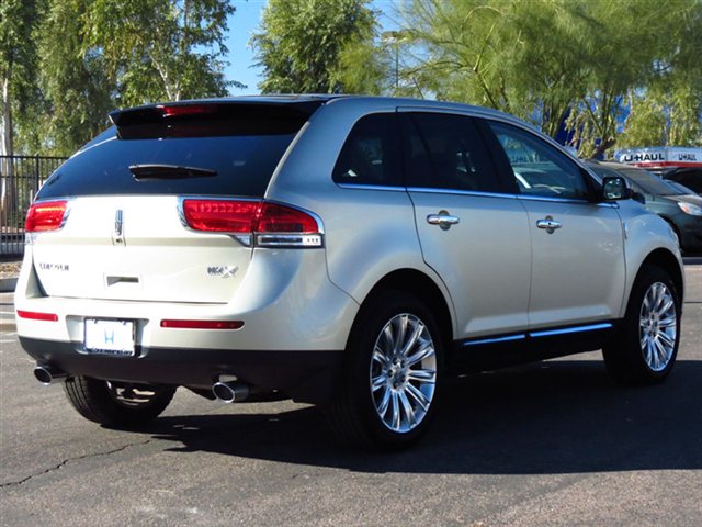 Lincoln MKX 2011 photo 3