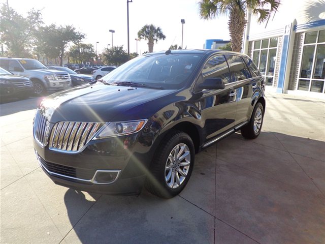 Lincoln MKX 2011 photo 2