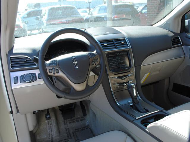 Lincoln MKX 2012 photo 3