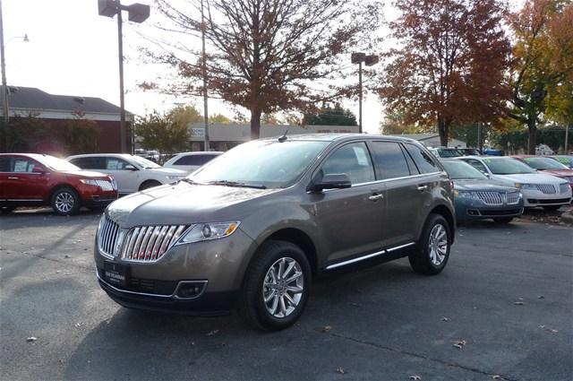 Lincoln MKX Bucket Lift Sport Utility