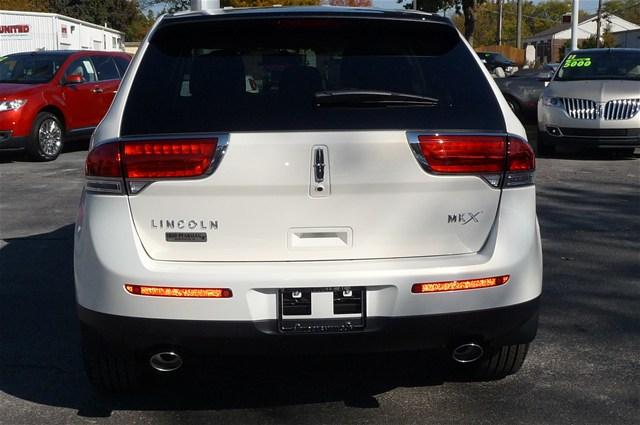 Lincoln MKX 2012 photo 3