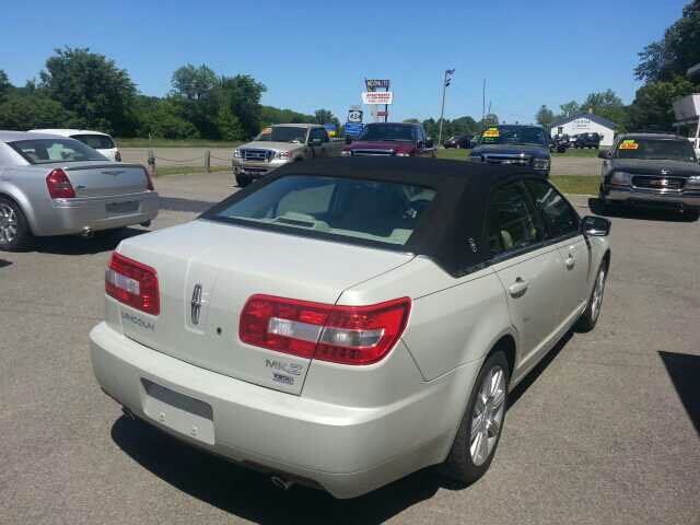 Lincoln MKZ Base Sedan