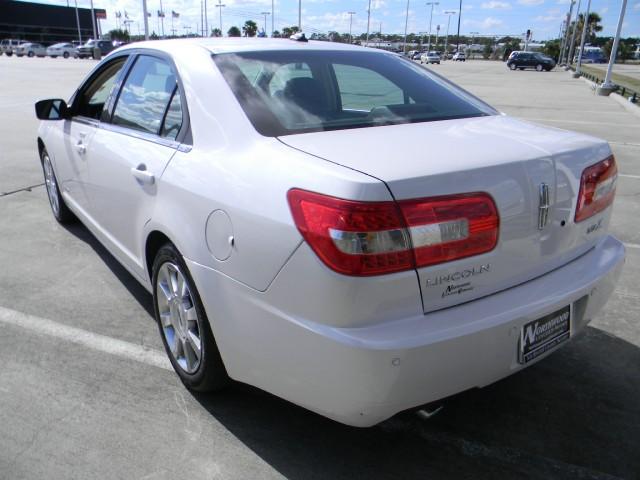 Lincoln MKZ 2009 photo 4