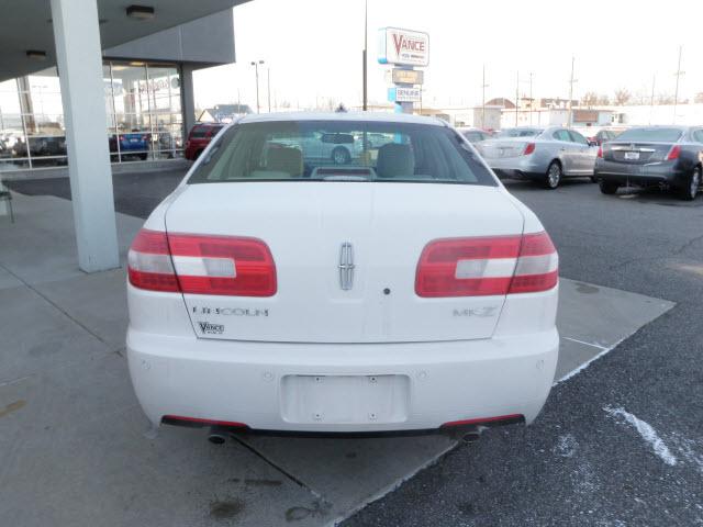 Lincoln MKZ 2009 photo 2