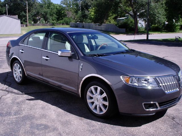 Lincoln MKZ 2010 photo 1