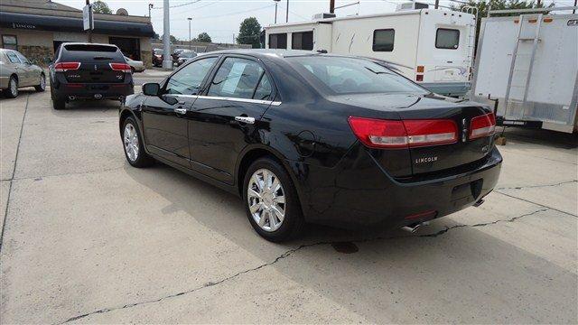 Lincoln MKZ 2010 photo 3