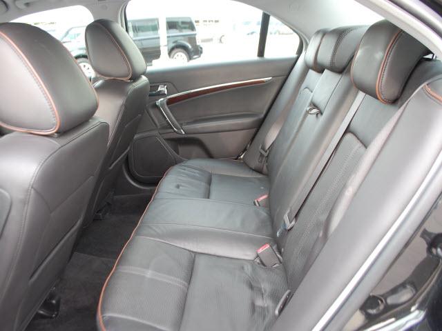 Lincoln MKZ 2010 photo 4