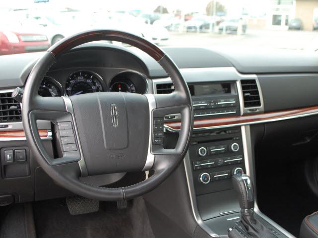 Lincoln MKZ 2010 photo 5