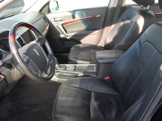 Lincoln MKZ 2010 photo 1