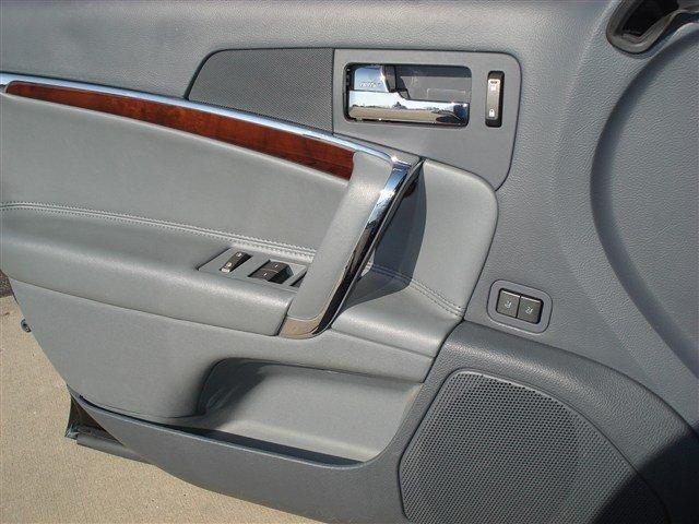 Lincoln MKZ 2010 photo 3