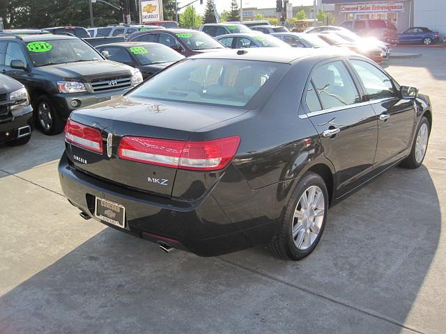 Lincoln MKZ 2010 photo 1