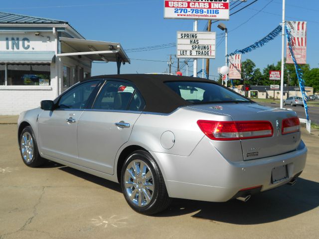 Lincoln MKZ 2011 photo 3