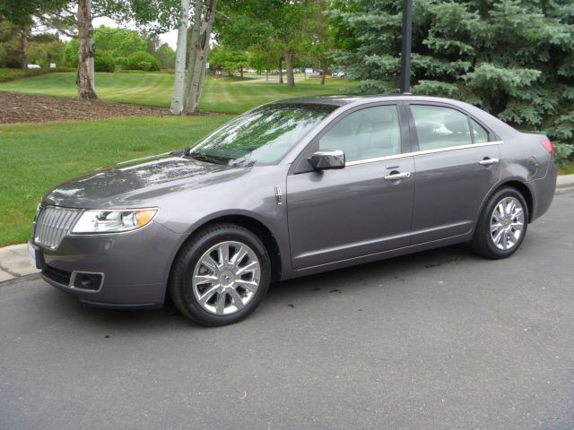 Lincoln MKZ 2011 photo 2