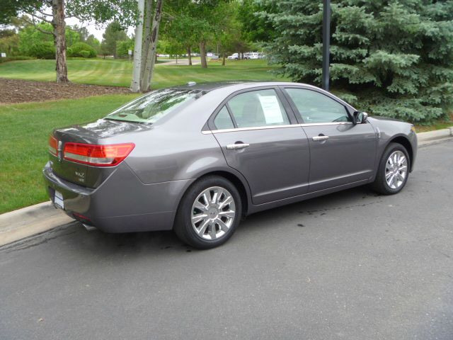 Lincoln MKZ 2011 photo 3