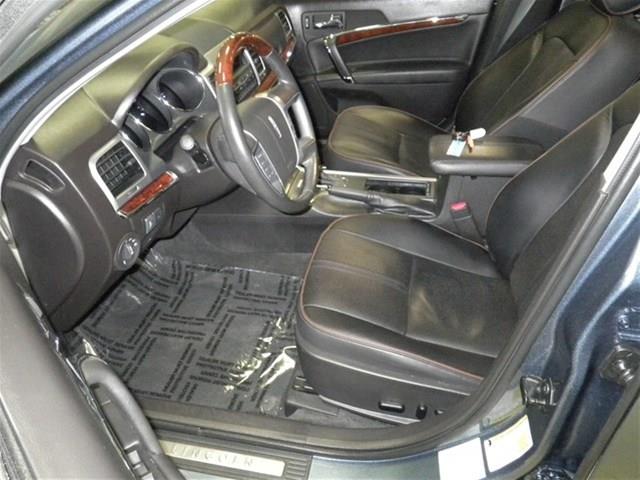 Lincoln MKZ 2011 photo 1