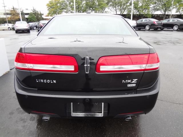 Lincoln MKZ 2011 photo 1