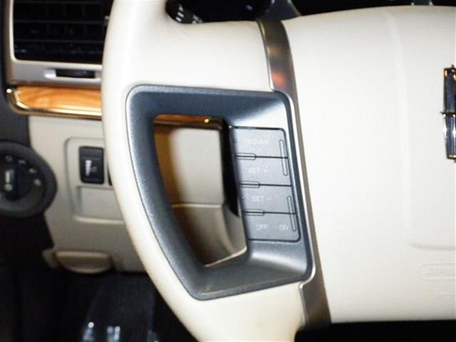 Lincoln MKZ 2011 photo 27