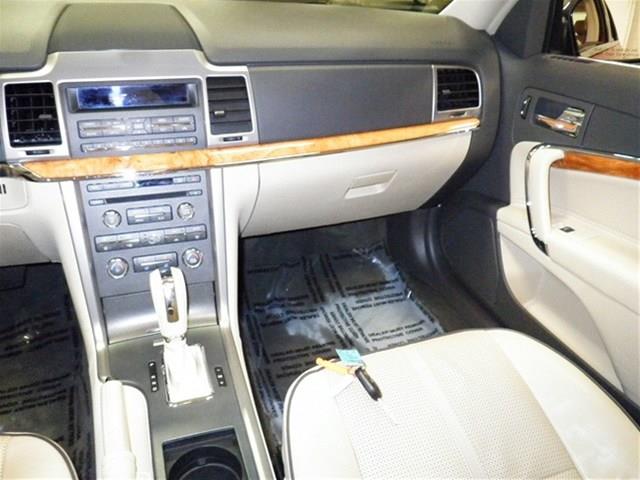 Lincoln MKZ 2011 photo 33