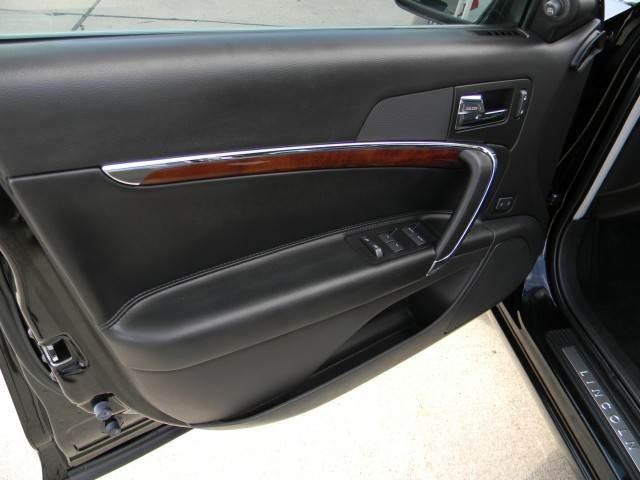 Lincoln MKZ 2011 photo 10