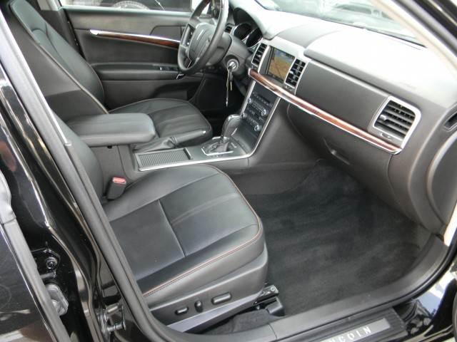 Lincoln MKZ 2011 photo 7