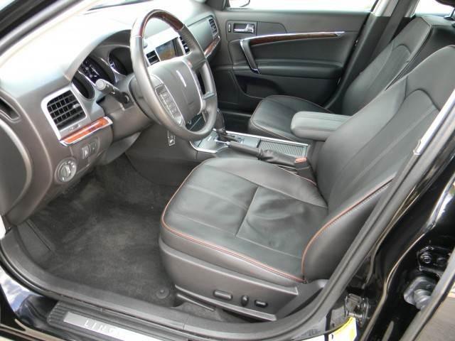 Lincoln MKZ 2011 photo 8