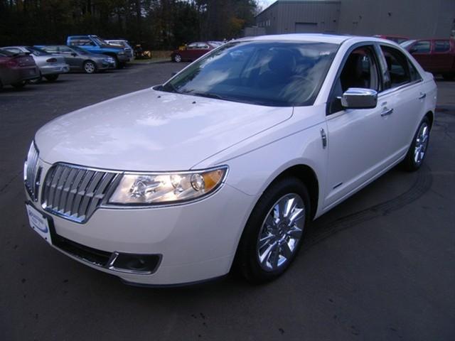 Lincoln MKZ ESi Sedan